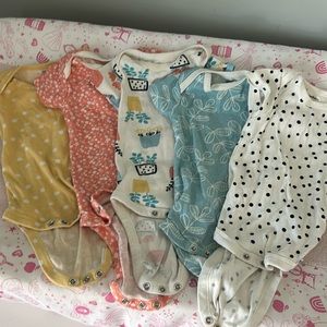 Gerber Baby short-sleeve Onesie Bundle | 3-6 mos